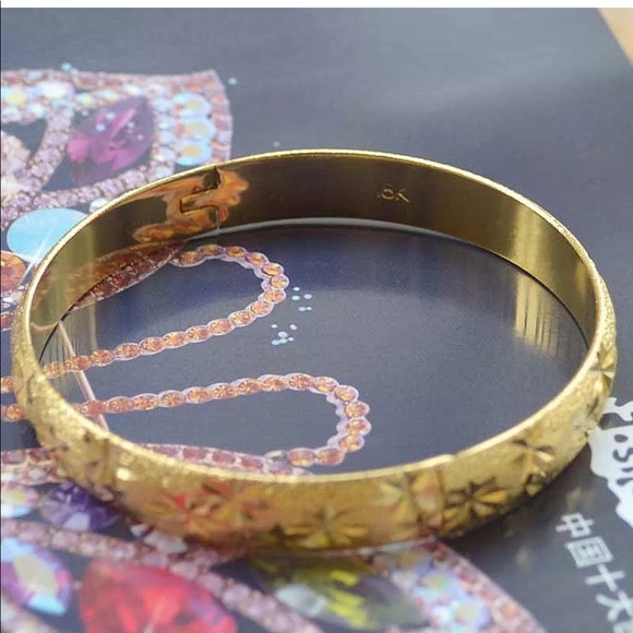 NEW 18K Yellow gold filled bangle bracelet - Picture 4 of 4